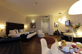 Holiday Inn Genoa City